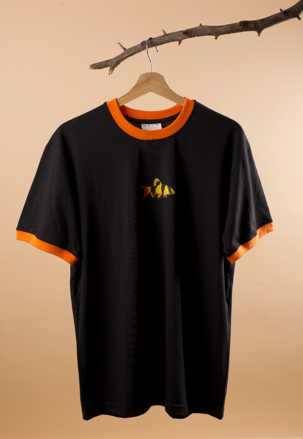LOCHA BLACK T-SHIRT